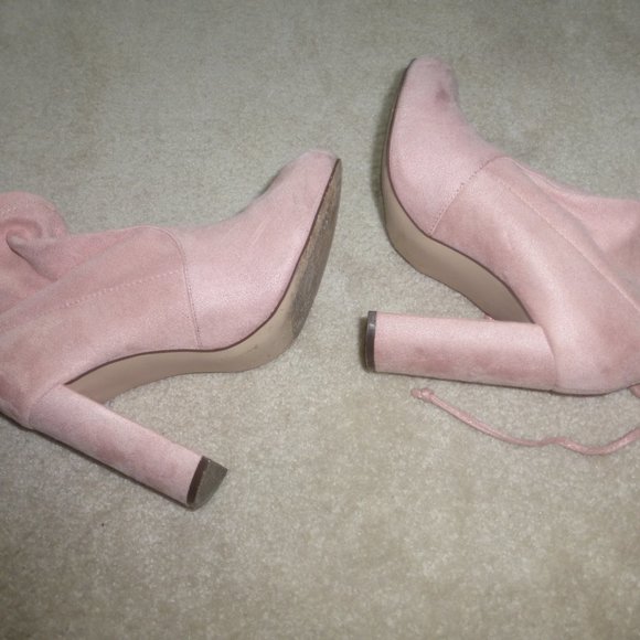 FOREVER 21 light pink faux suede ankle boots - Picture 5 of 8